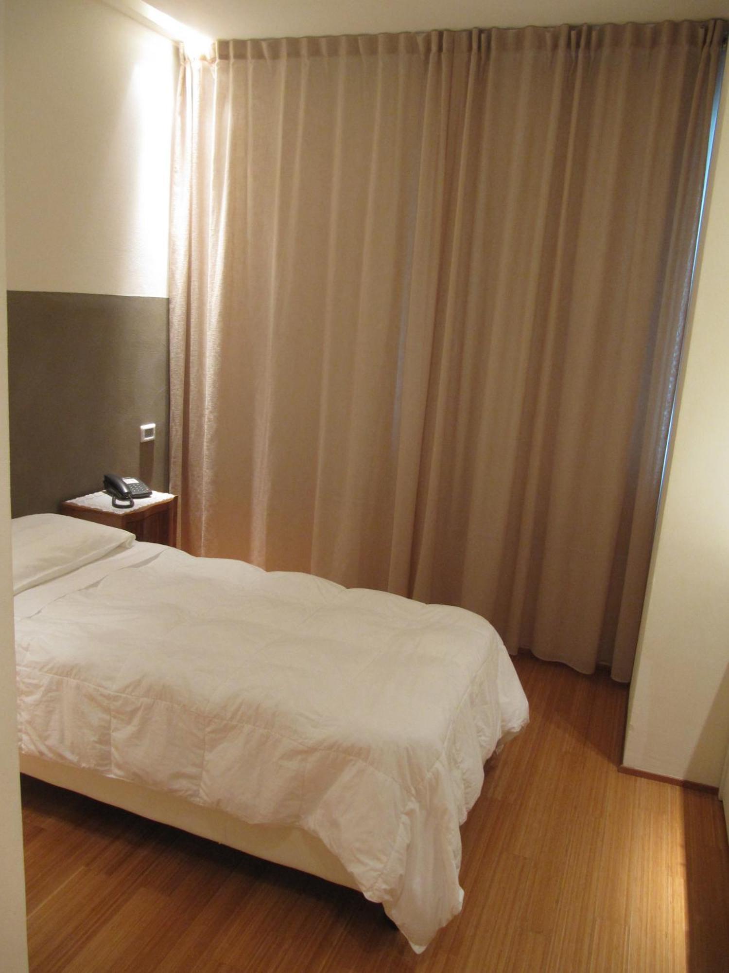 Hotel Country House La Radice Civitanova Marche Kamer foto